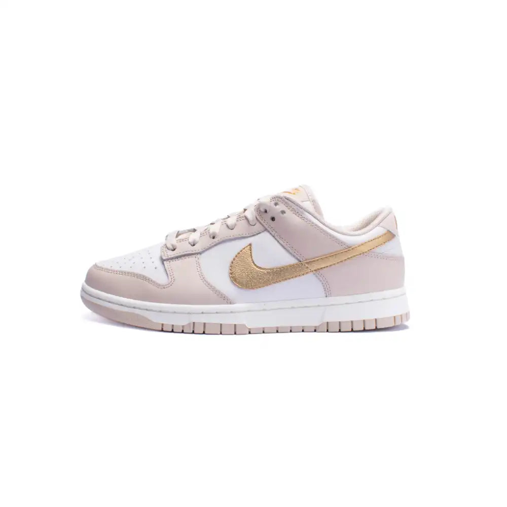 Tênis Nike Dunk Low Phantom Metallic Gold