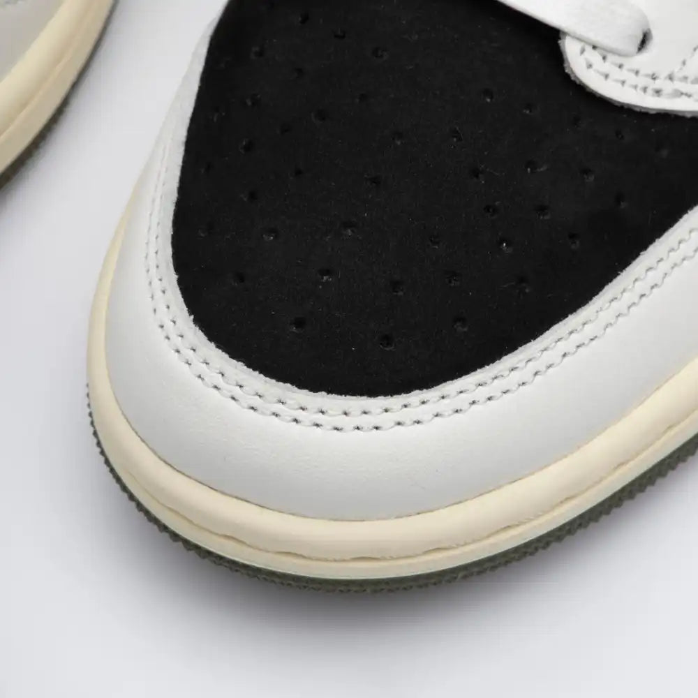 Tênis Travis Scott x Air Jordan 1 Low OG Olive