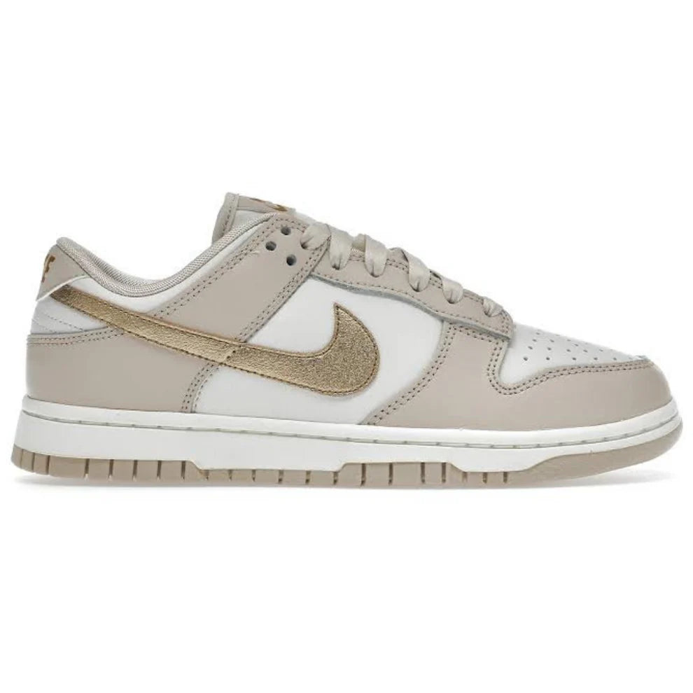 Tênis Nike Dunk Low Phantom Metallic Gold