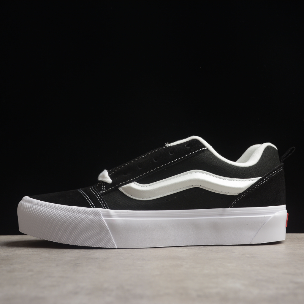 Tênis Vans Knu Skool Black True White