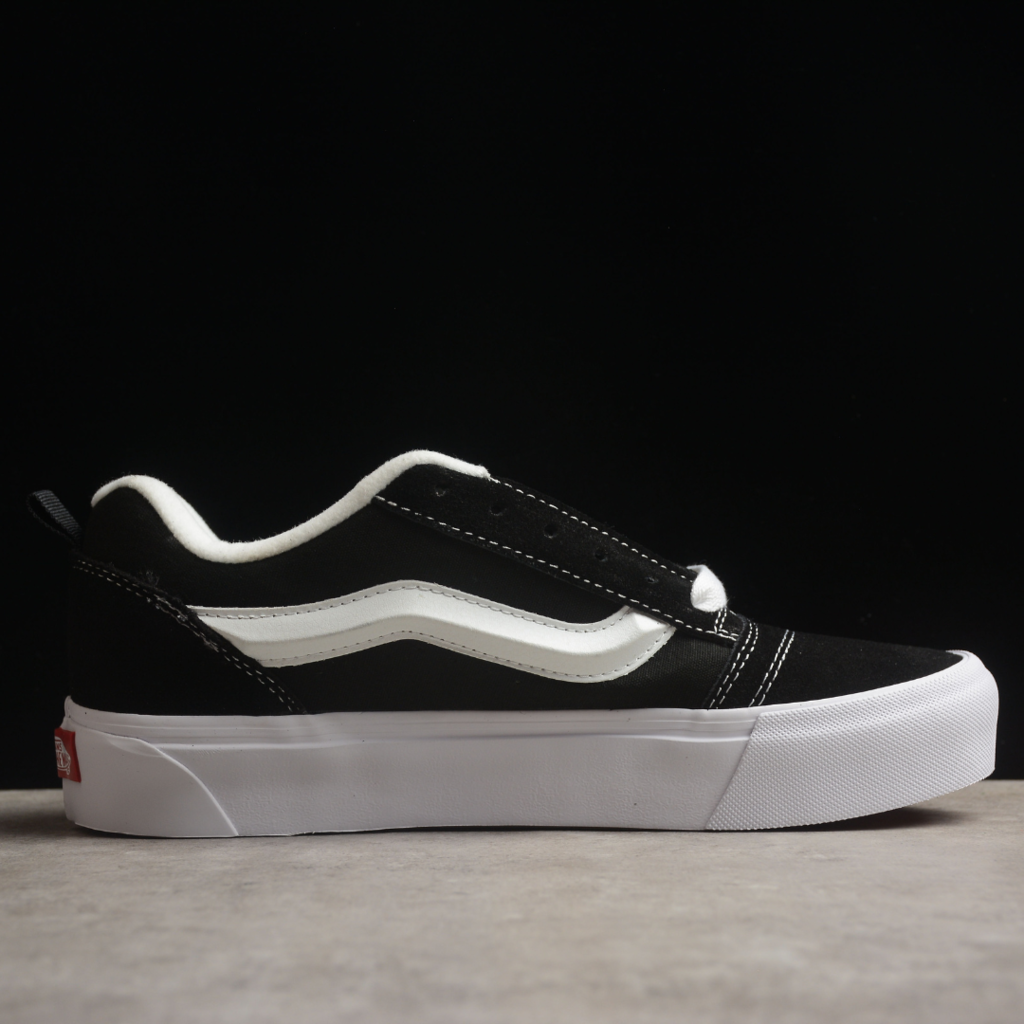 Tênis Vans Knu Skool Black True White
