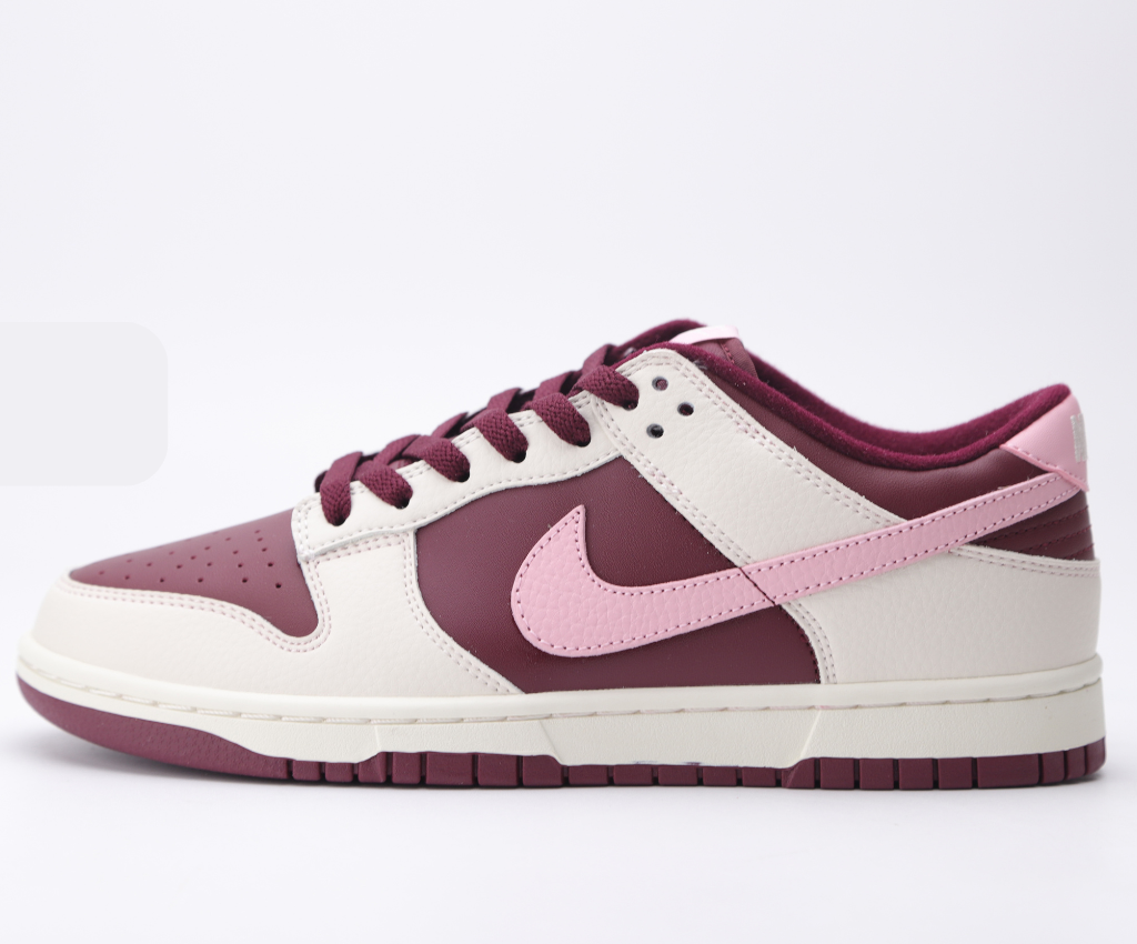 Tênis Dunk Low “Valentine's Day”