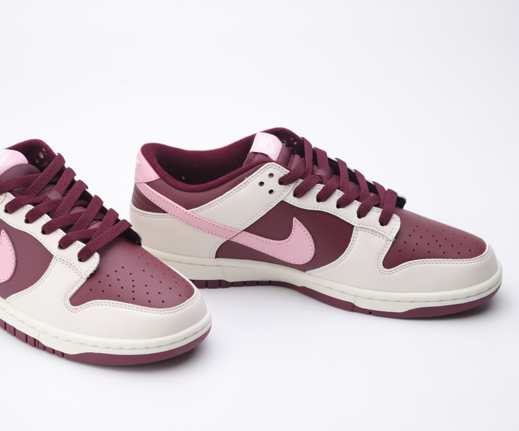 Tênis Dunk Low “Valentine's Day”