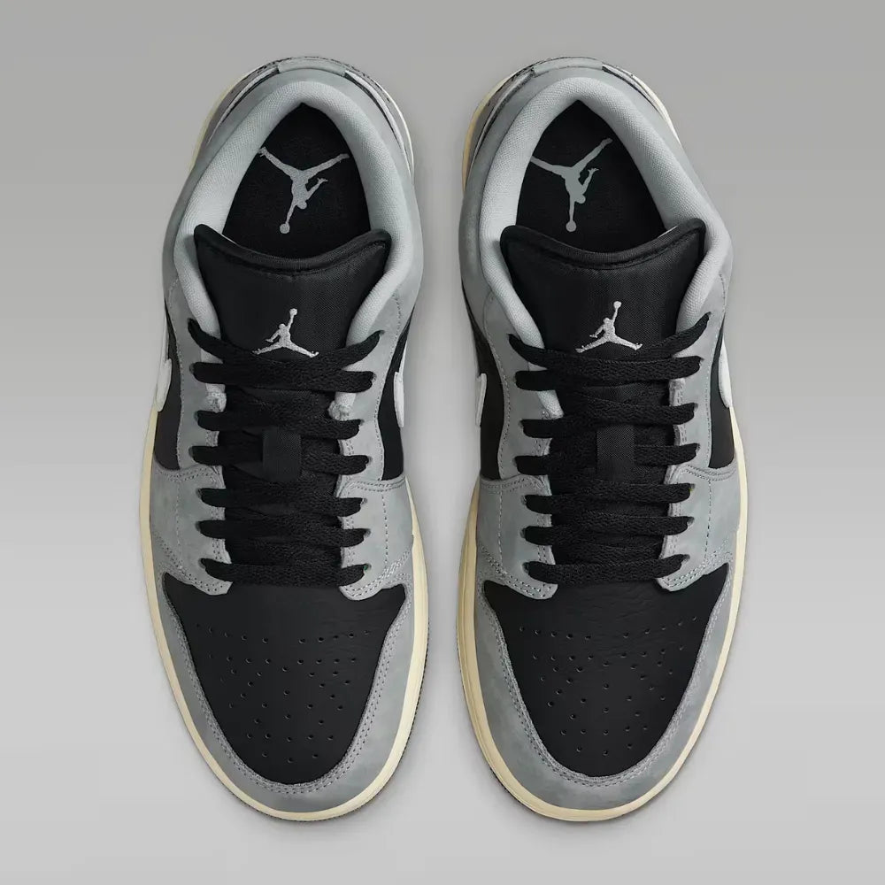Tênis Air Jordan 1 Low SE Light Smoke Grey Sail Muslin Black