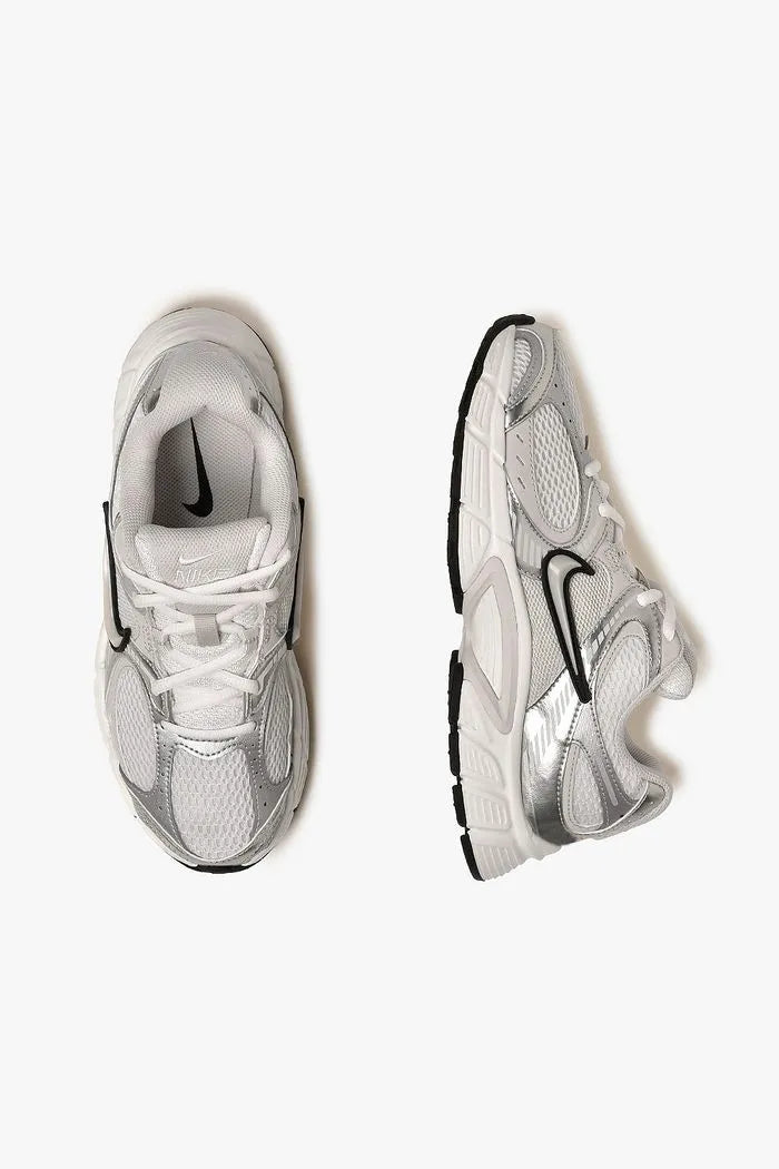 Tênis Nike V5 Run
