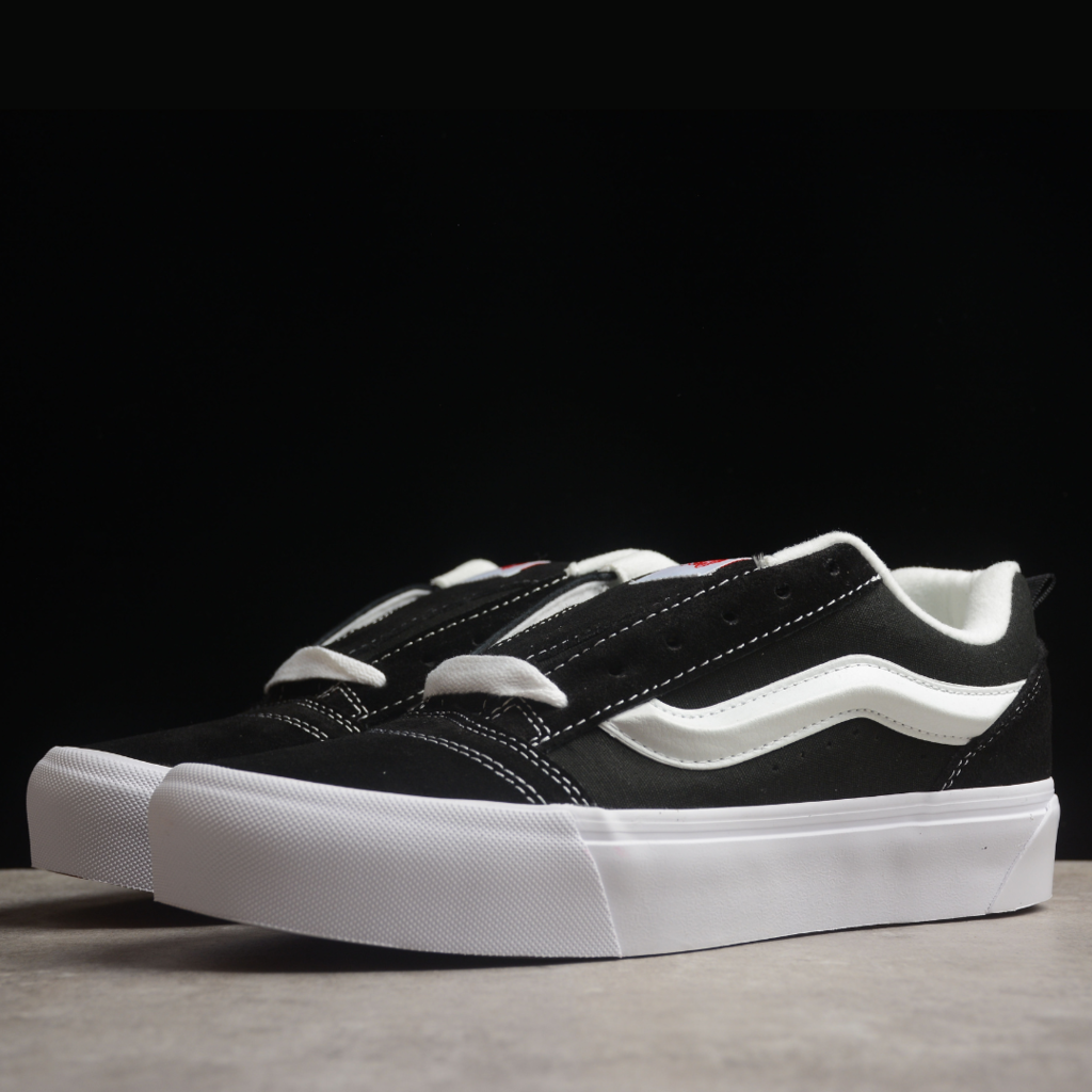 Tênis Vans Knu Skool Black True White