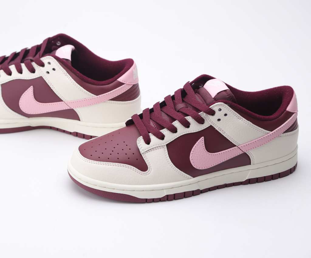 Tênis Dunk Low “Valentine's Day”