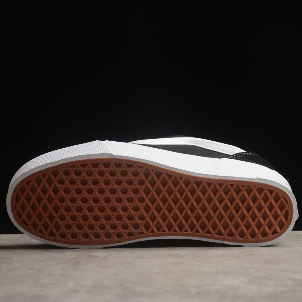 Tênis Vans Knu Skool Black True White